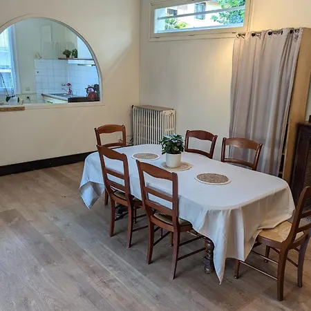 펜션 Spacious House With Garden In 툴루즈