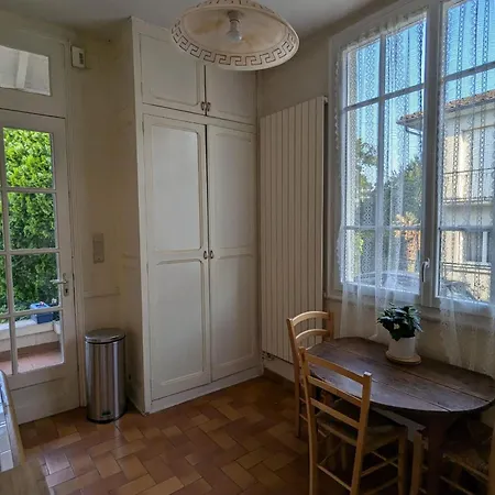 Spacious House With Garden In * 툴루즈